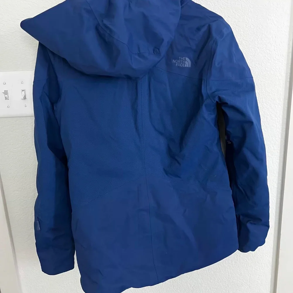 North face womens insulated ski jacket - Picture 2 of 3
